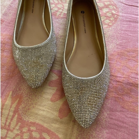 Rhinestones All Over Party Shoes Size 8.5 Feminine & Flat - Picture 8 of 10